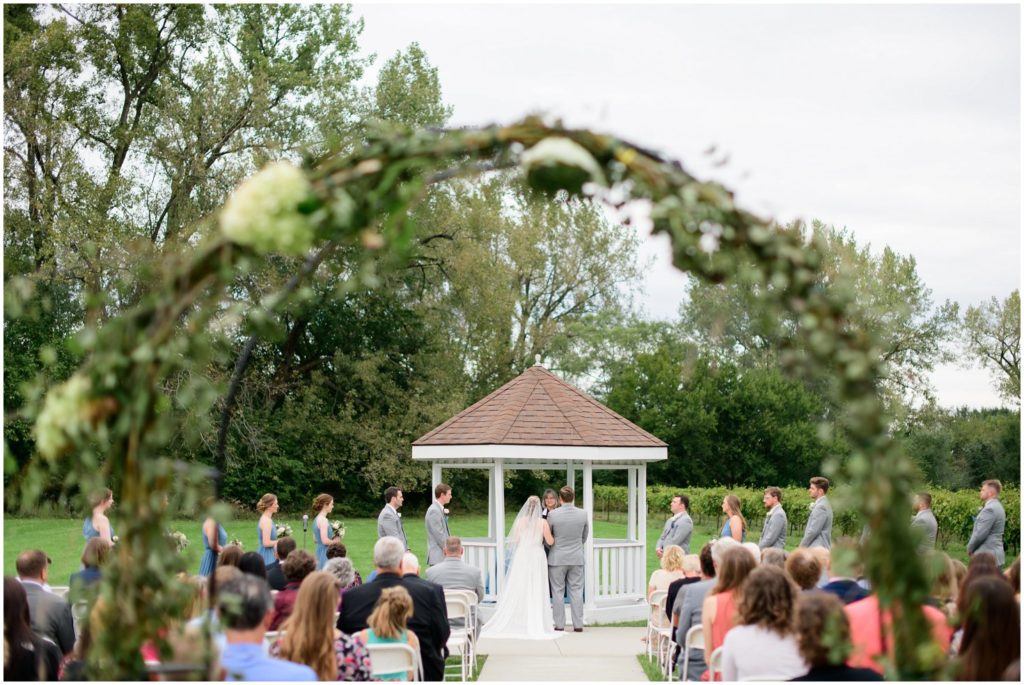 The Chateau at White Oak -- Annaberry Images -- Des Moines Wedding Photographer