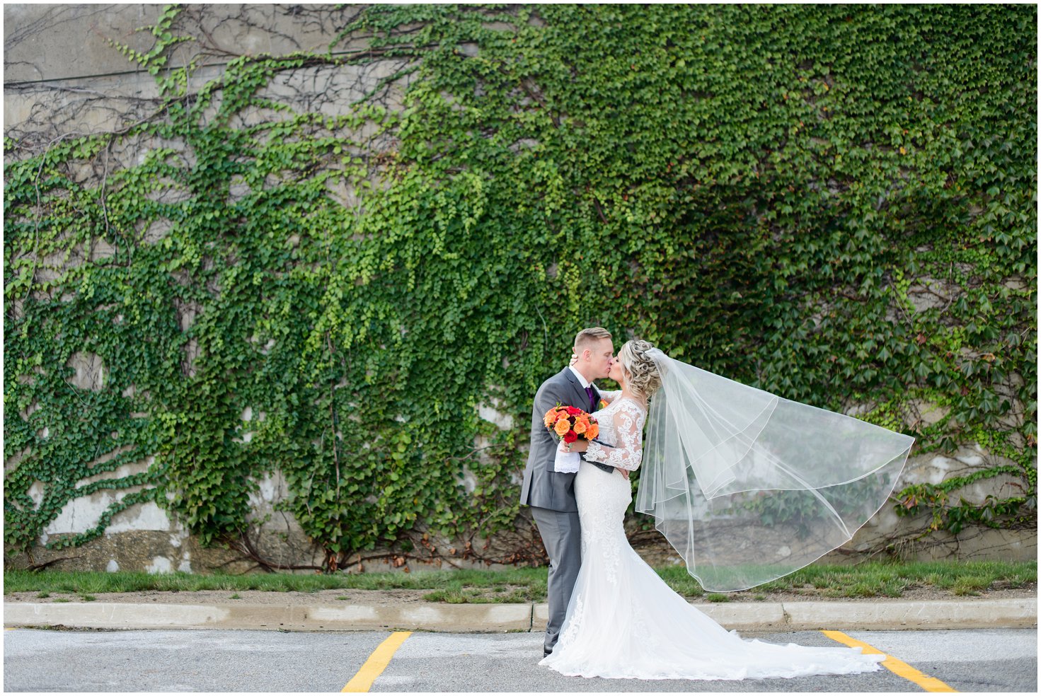 Des Moines Wedding Photographer capturing images in the iconic des moines area
