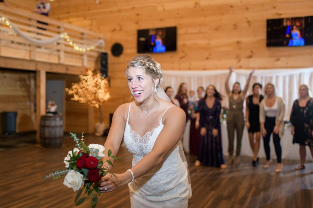 Sunset Ridge Barn -- Annaberry Images -- Iowa Barn Weddings