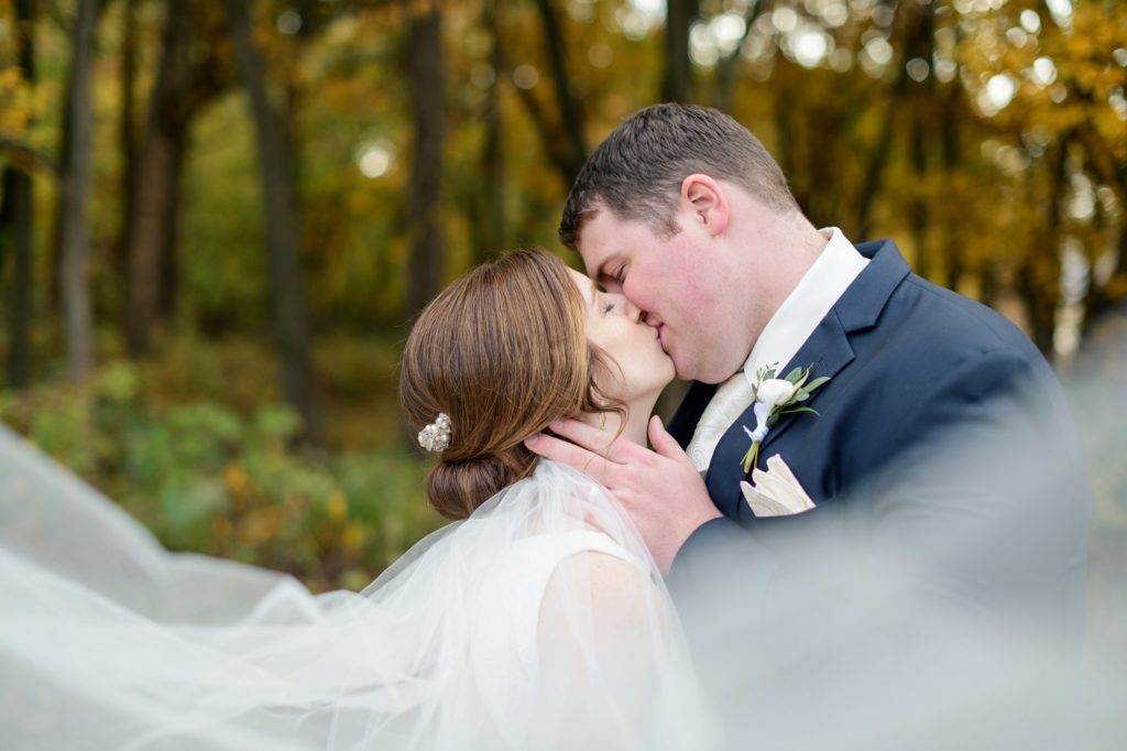 Des Moines Iowa Wedding -- Annaberry Images -- Fall Weddings