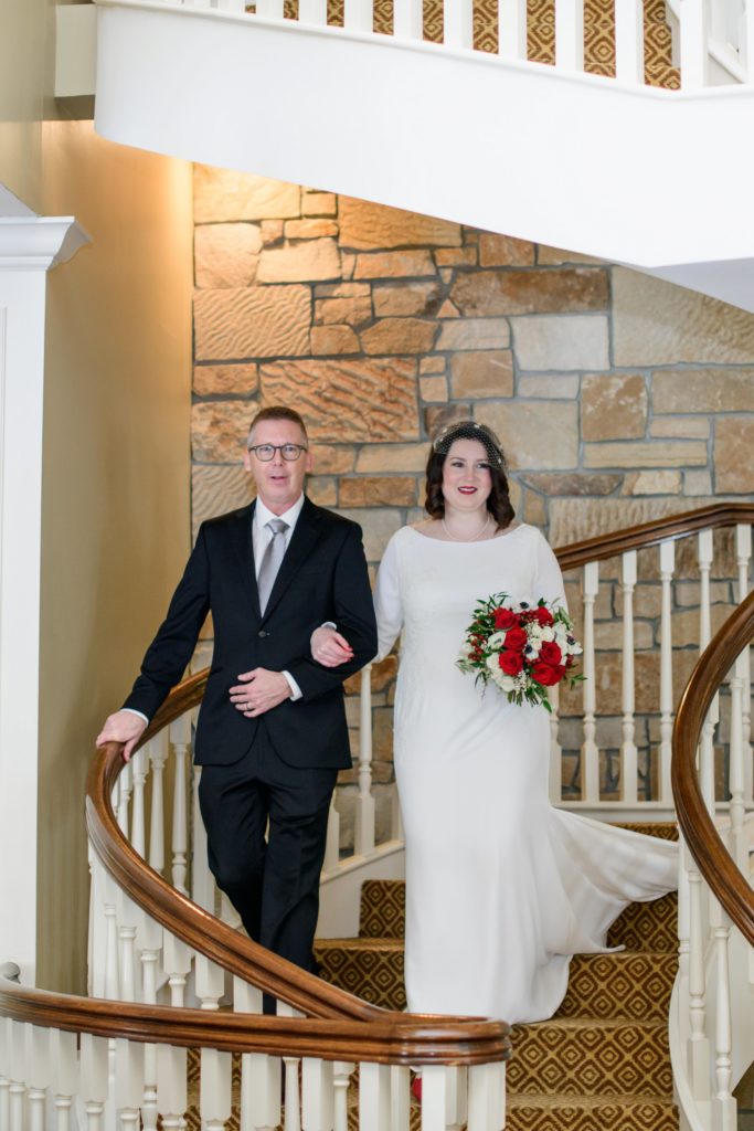 Winter Wedding Inspiration - Wedding at the Glen Oaks Country Club in West Des Moines Iowa - Photos by Annaberry Images