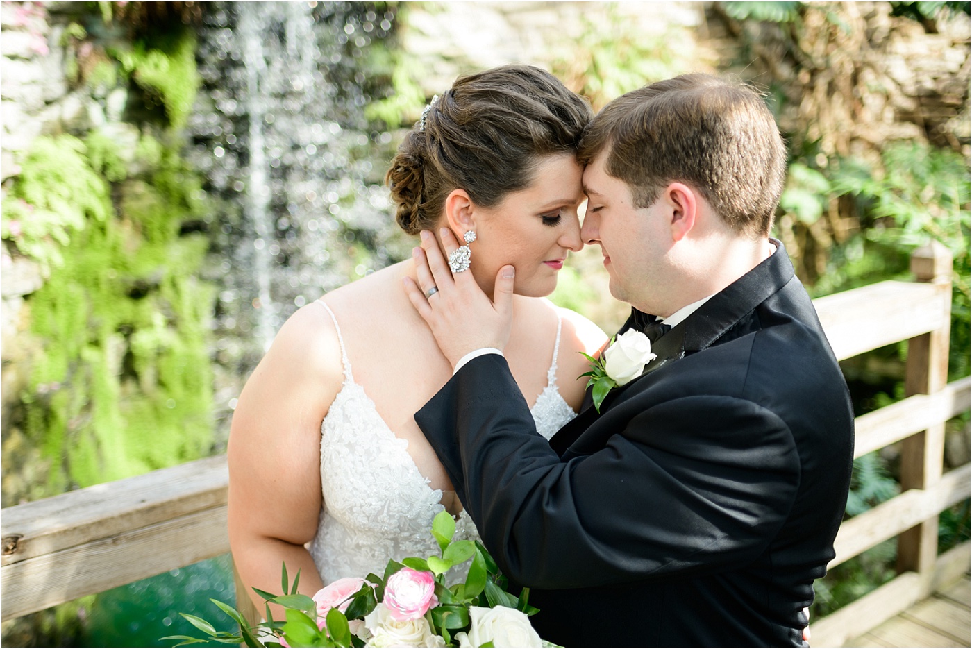 Botanical Garden Wedding Photos | Greater Des Moines Botanical Garden Wedding